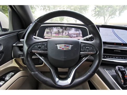 Used 2021 Cadillac Escalade Premium Luxury w/ LPO, Illumination Package RWD image 15