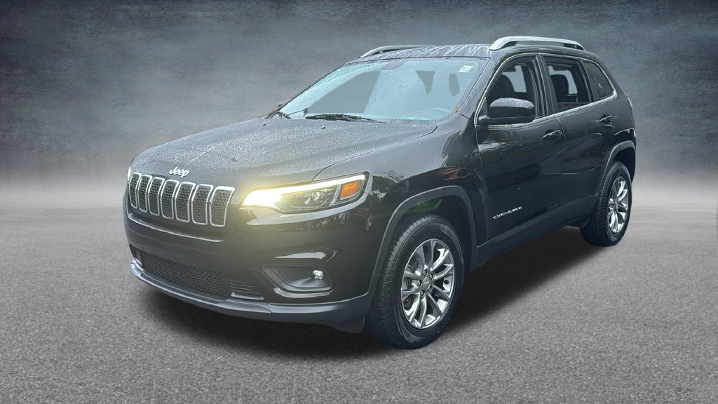 Used 2019 Jeep Cherokee Latitude Plus w/ Cold Weather Group AWD/4WD image 5