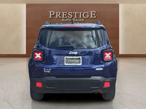 Used 2017 Jeep Renegade Latitude AWD/4WD image 31
