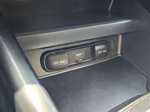 Used 2020 Kia Soul S FWD image 23