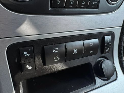 Used 2012 GMC Acadia SLT FWD image 18
