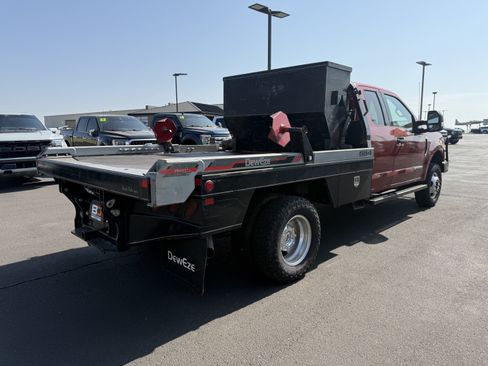 Used 2022 Ford F350 XLT w/ XLT Value Package AWD/4WD image 3