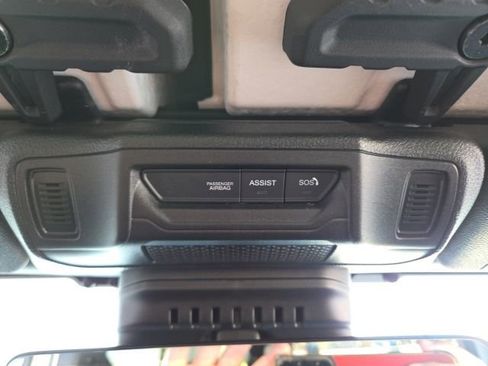 Used 2024 Jeep Wrangler Unlimited Rubicon w/ XTREMEE 35" Tire Package image 70