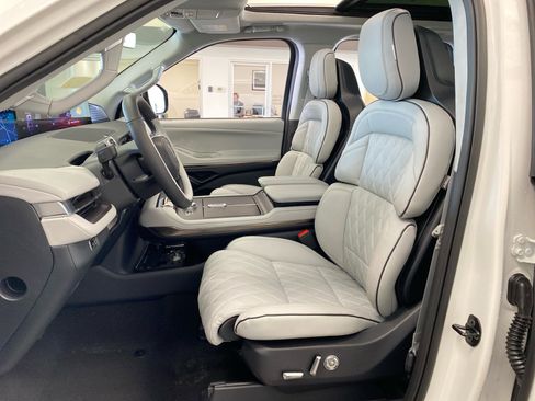 New 2026 Lincoln Navigator L Black Label AWD/4WD image 27