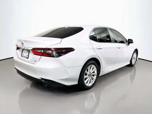 Used 2023 Toyota Camry LE FWD image 4