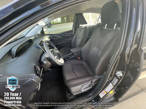 Used 2018 Toyota Prius Two image 22