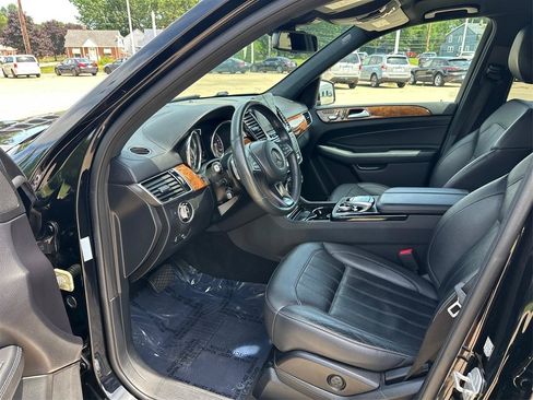 Used 2017 Mercedes-Benz GLS 450 4MATIC image 9