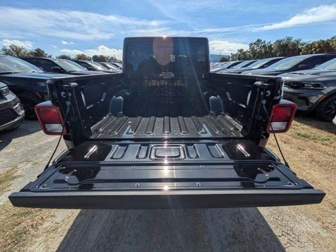 New 2026 Jeep Gladiator Sport image 11