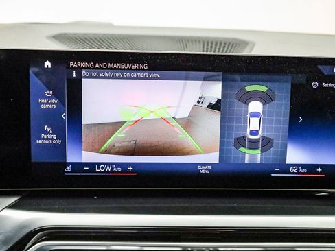 Used 2023 BMW i4 eDrive40 w/ Premium Package image 27