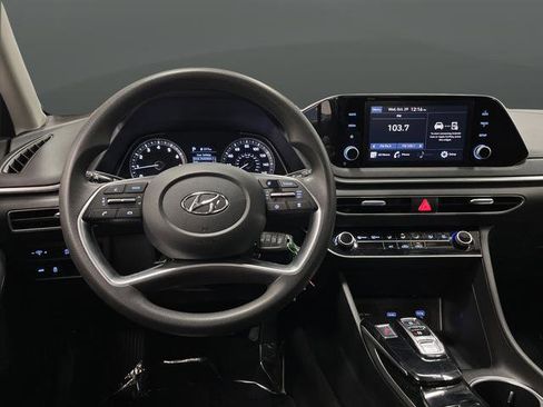 Used 2023 Hyundai Sonata SE image 5