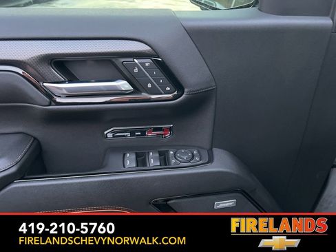 Used 2023 GMC Sierra 1500 AT4 w/ AT4 Preferred Package image 2