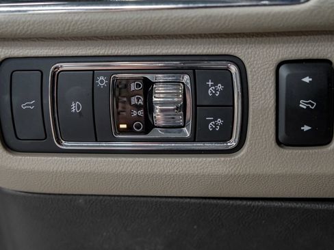 Used 2022 Lincoln Navigator L Reserve AWD/4WD image 28