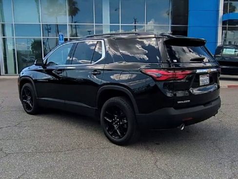 Used 2023 Chevrolet Traverse LT FWD image 6