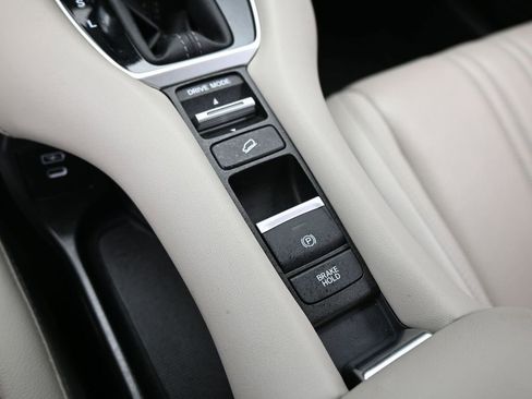 Used 2024 Honda HR-V EX-L image 26