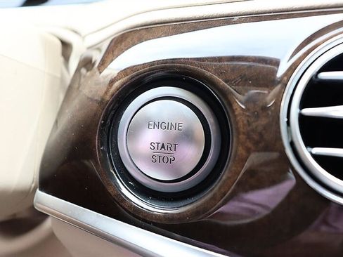 Used 2015 Mercedes-Benz S 550 Sedan image 38