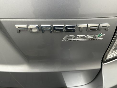 Used 2012 Subaru Forester 2.5X Limited AWD/4WD image 12