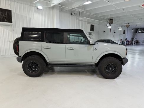 Used 2022 Ford Bronco Outer Banks AWD/4WD image 6