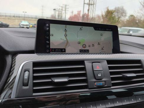 Used 2018 BMW M3 image 29