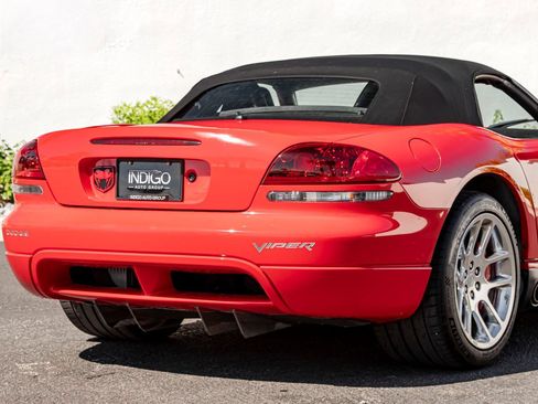 Used 2004 Dodge Viper SRT-10 RWD image 7