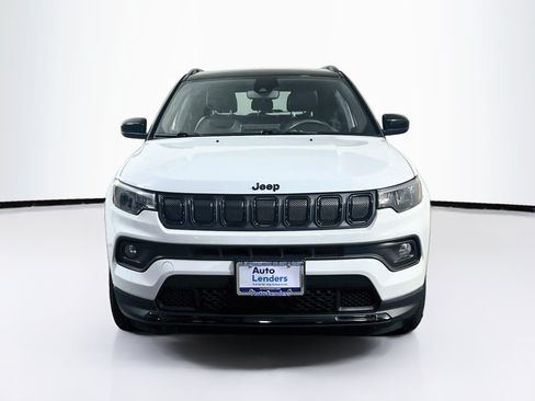 Used 2022 Jeep Compass Latitude w/ Sun and Sound Group AWD/4WD image 2