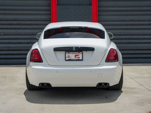 Used 2019 Rolls-Royce Wraith RWD image 14