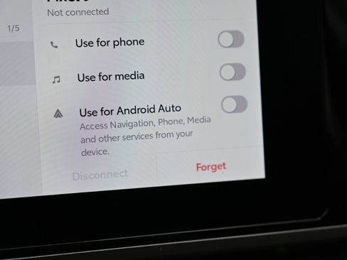 Used 2025 Toyota Camry SE image 24