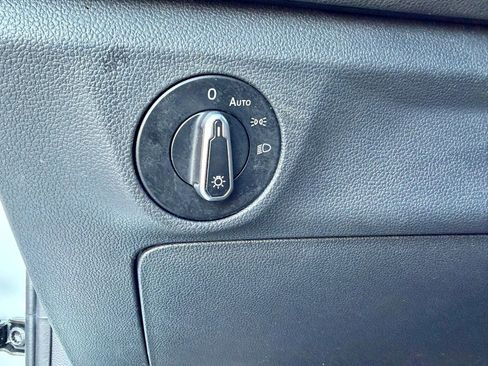 Used 2025 Volkswagen Jetta Sport image 34