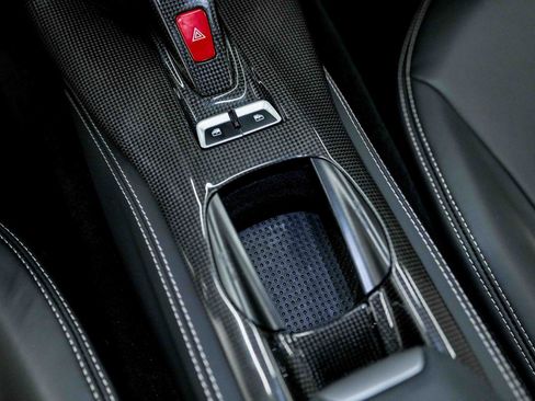 Used 2018 Ferrari 812 Superfast RWD image 56