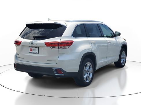 Used 2019 Toyota Highlander Limited AWD/4WD image 6