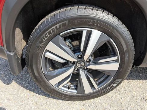 Used 2021 Nissan Rogue SL w/ Premium Package FWD image 12