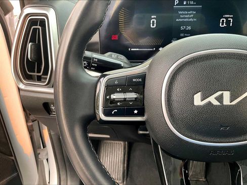 Used 2024 Kia Sorento S FWD image 19