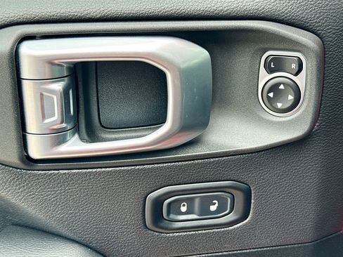 Used 2020 Jeep Gladiator Rubicon image 21