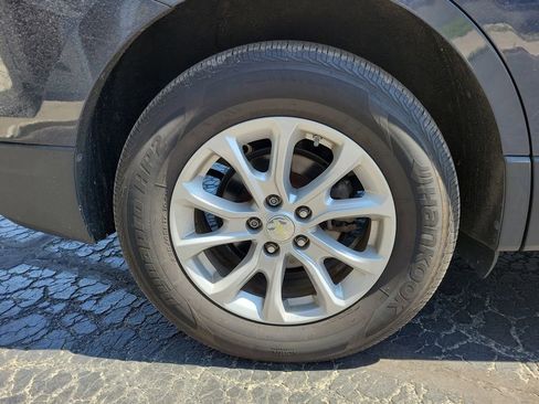 Used 2018 Chevrolet Equinox LT AWD/4WD image 5