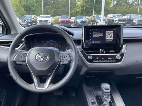 Used 2026 Toyota Corolla Cross LE w/ Moonroof Package FWD image 13
