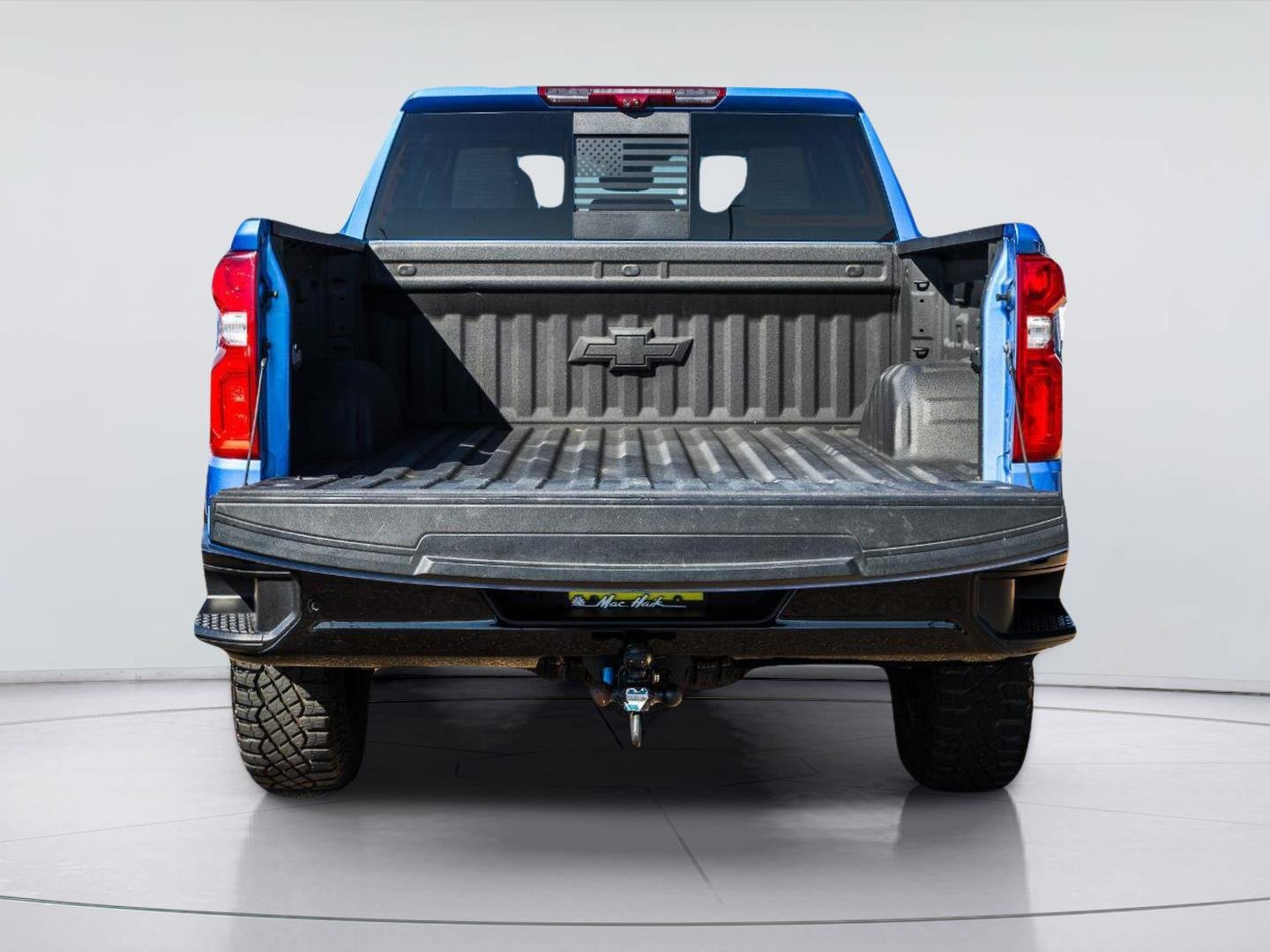 Used 2025 Chevrolet Silverado 1500 ZR2 w/ Technology Package AWD/4WD image 9