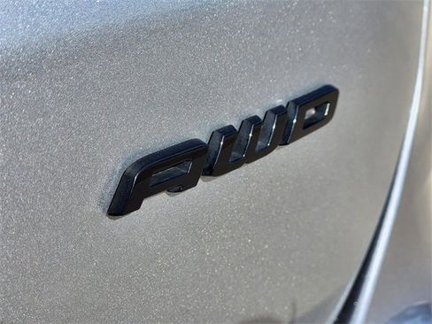 Used 2024 Ford Edge SE w/ Black Appearance Package image 10