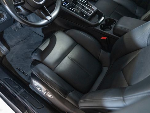 Certified 2023 Porsche Macan AWD/4WD image 14