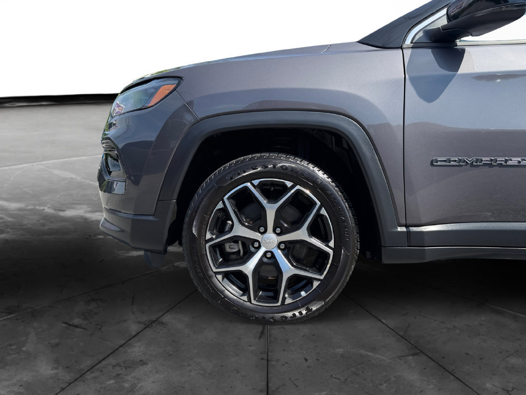Used 2024 Jeep Compass Limited AWD/4WD image 14