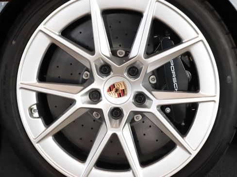 Used 2025 Porsche 911 Carrera 4 GTS image 15