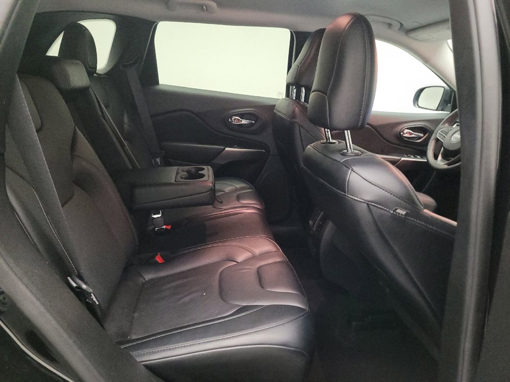 Used 2022 Jeep Cherokee Latitude Lux FWD image 19
