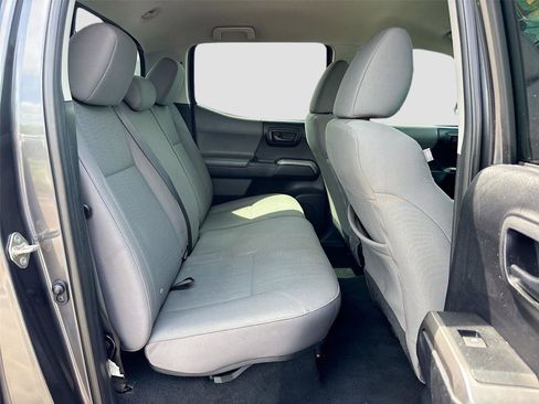Used 2019 Toyota Tacoma SR5 RWD image 24