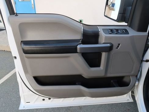 Used 2019 Ford F150 XLT w/ Equipment Group 301A Mid image 15