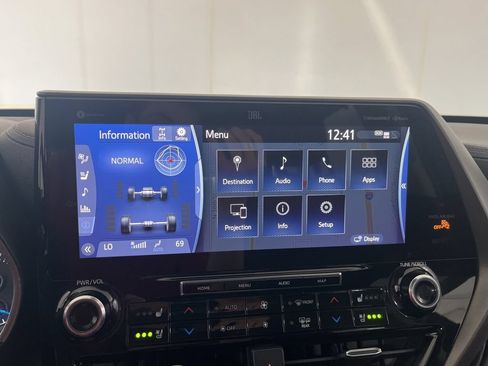 Used 2021 Toyota Highlander Limited AWD/4WD image 71