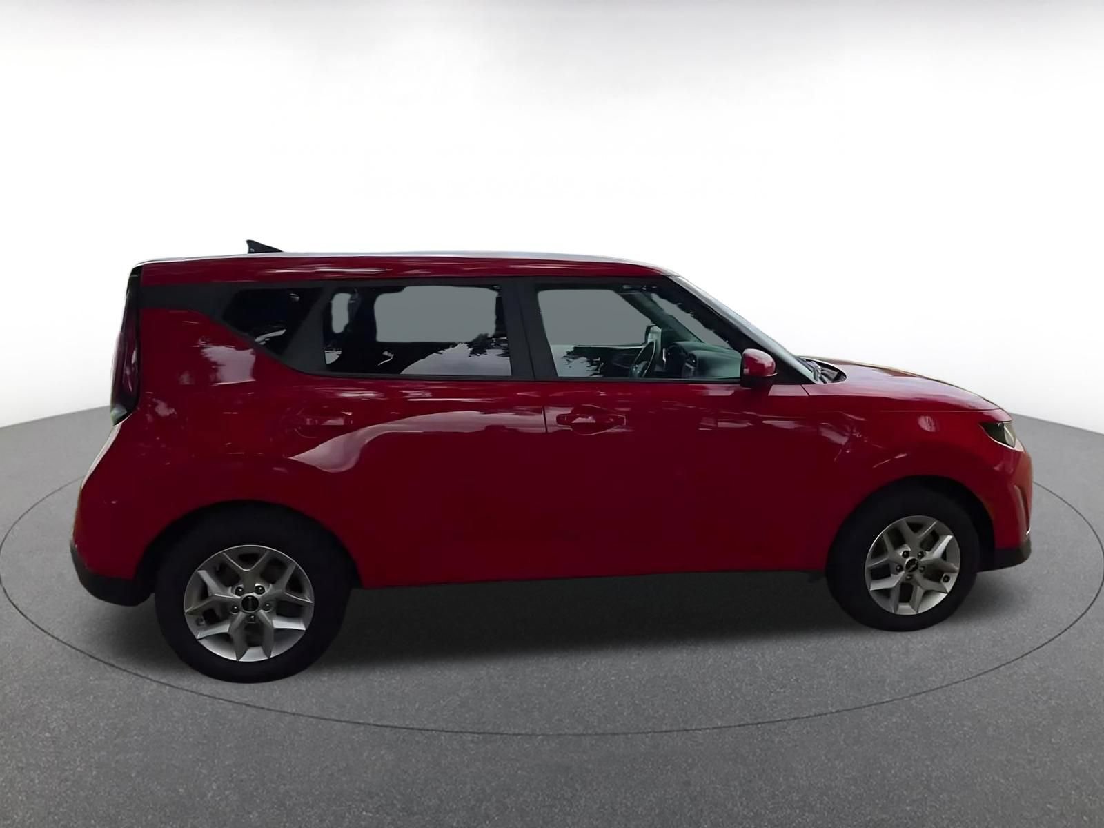 Used 2025 Kia Soul LX w/ LX Technology Package FWD image 15
