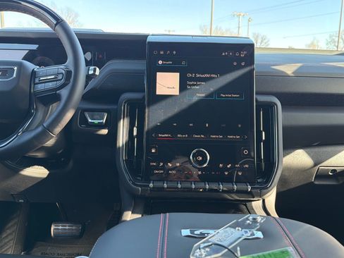 New 2026 GMC Yukon AT4 Ultimate image 24