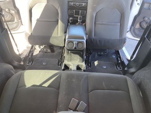 Used 2018 Jeep Wrangler Sport image 19