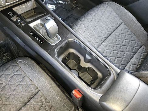 Certified 2025 Nissan Kicks SV image 21