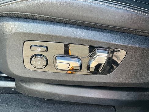 Used 2019 BMW X7 xDrive50i w/ Off-Road Package image 29