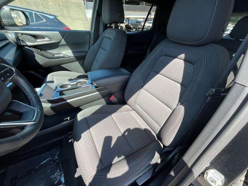 Used 2025 Chevrolet Equinox LT FWD image 37