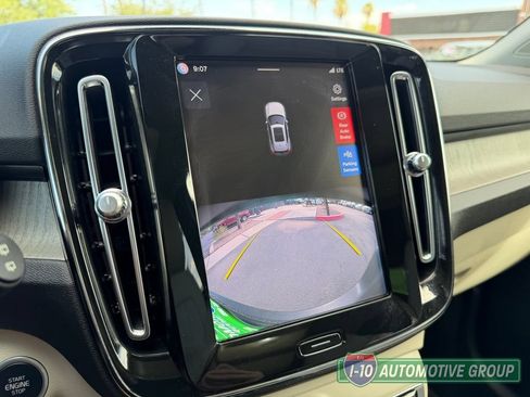 Used 2023 Volvo XC40 B4 Plus w/ Protection Package Premier FWD image 23